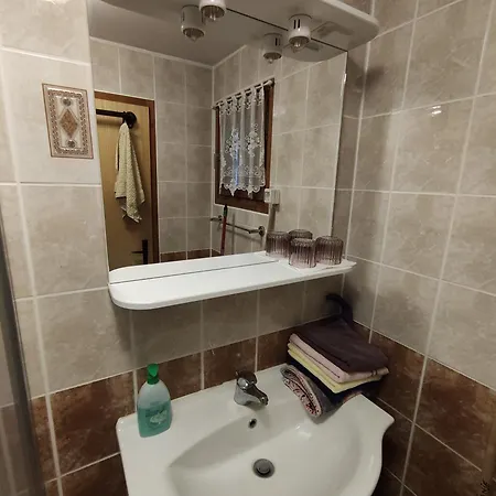 Apartma Lara Terme Catez *